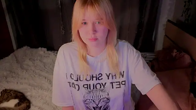 unburnedgirl online show from May 4, 5:17 pm
