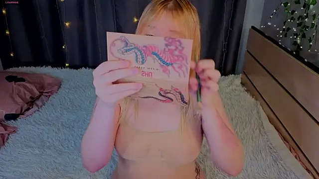 unburnedgirl online show from May 27, 3:31 pm