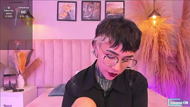 Luana fiore online show from April 28, 12:09 pm