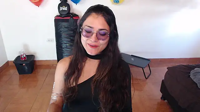 FreyaRouge online show from June 25, 5:47 pm