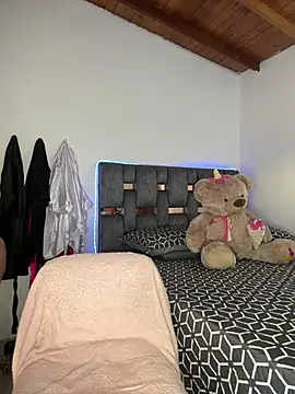 Danna 222  online show from April 19, 5:35 pm