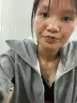 Elisa-a online show from April 22, 9:39 am