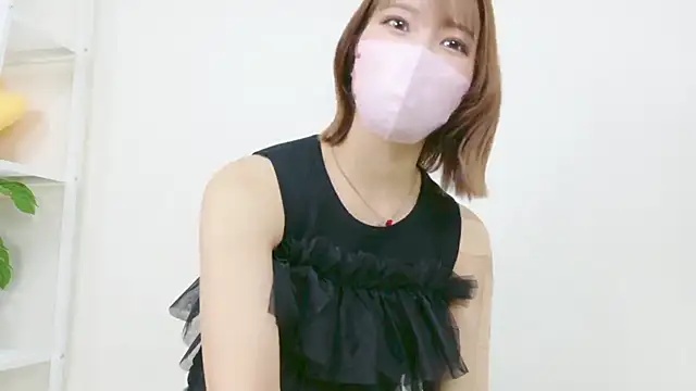 MISOSIRURICE online show from June 13, 2:53 am