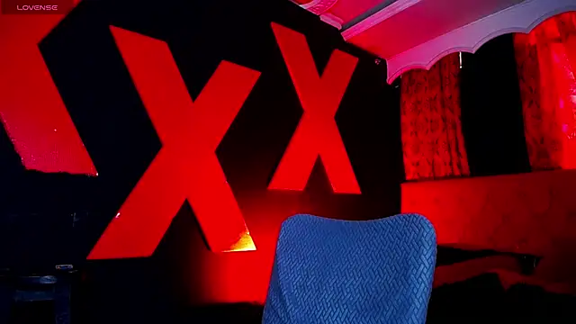 AlanFox1 online show from April 27, 1:52 pm