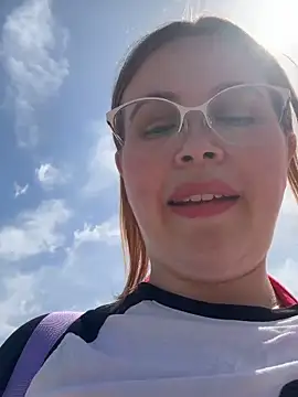 Zoe brk online show from June 7, 9:49 am