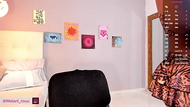 Melaniaa Roussee online show from May 5, 2:25 am