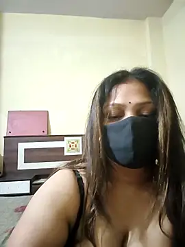 SluttySonam online show from April 25, 2:58 pm