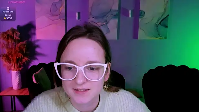 mary is cool online show from April 8, 9:33 am