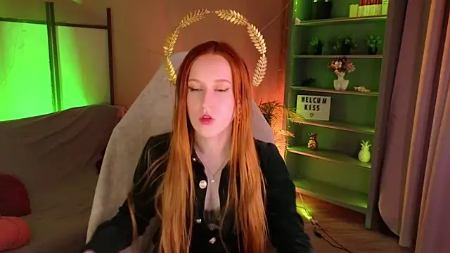 EvaBellea online show from June 2, 1:01 pm