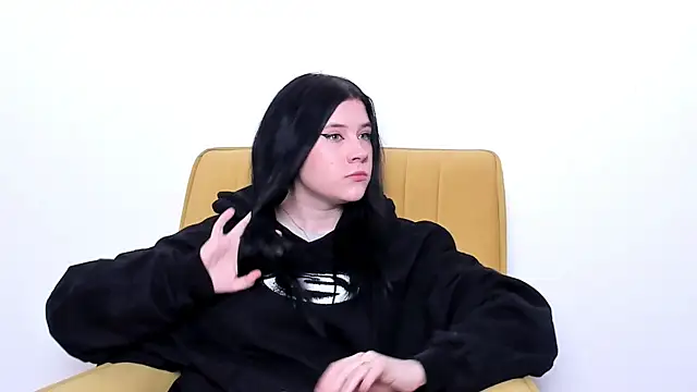 BarbarFinkley online show from April 2, 7:39 am