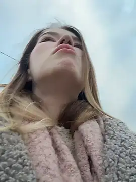 Cute Mia69 online show from April 8, 3:47 pm