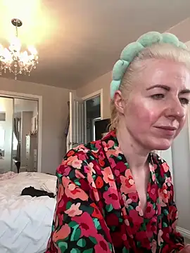 Laylaskyexx online show from June 3, 6:14 am