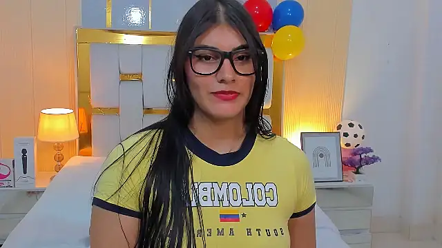 Alara Keyy online show from July 3, 11:55 pm