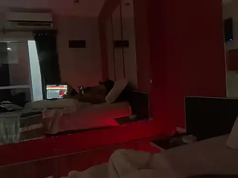 EmirlaSkarlett96 online show from April 2, 10:07 pm