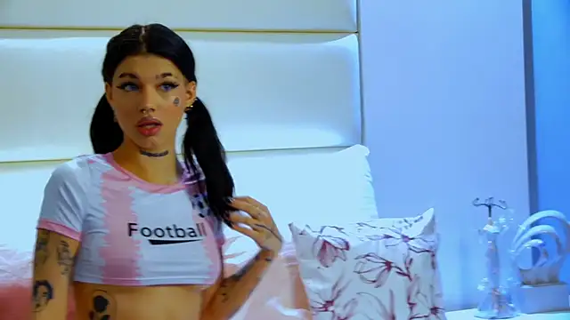 YasminnStorm online show from April 16, 4:35 am