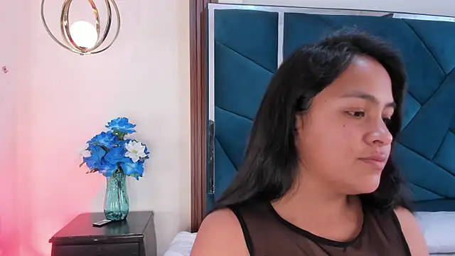 AprilMiiller online show from May 19, 1:07 pm