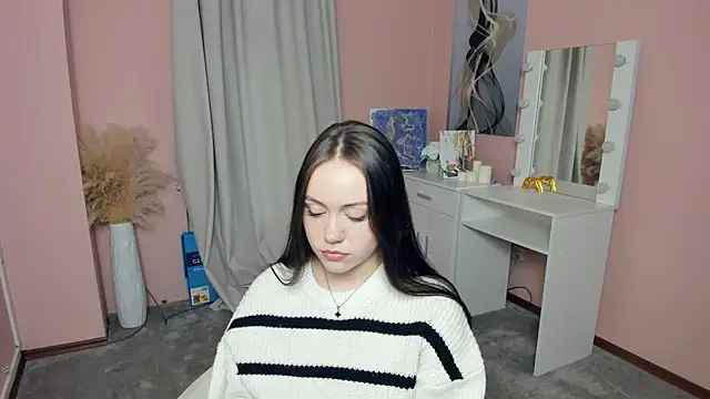 AsleyBasgall online show from April 6, 3:02 pm