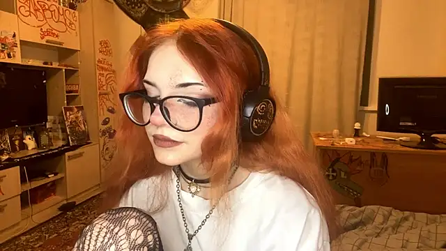 RedHeadCat online show from May 21, 10:30 pm