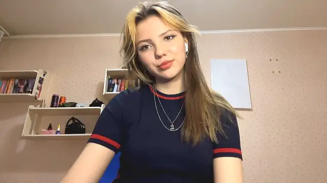 KeliVerde online show from April 12, 6:11 pm