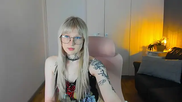  Yummi online show from May 16, 6:07 pm