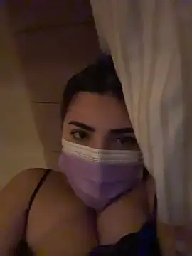 AnnieCartier online show from April 18, 8:20 pm