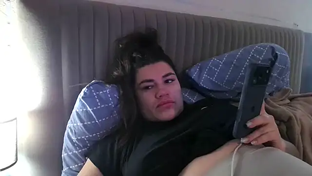 miss preggie online show from May 1, 5:05 pm