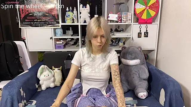 LunaBless online show from July 5, 3:18 pm