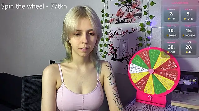 LunaBless online show from May 29, 4:05 pm