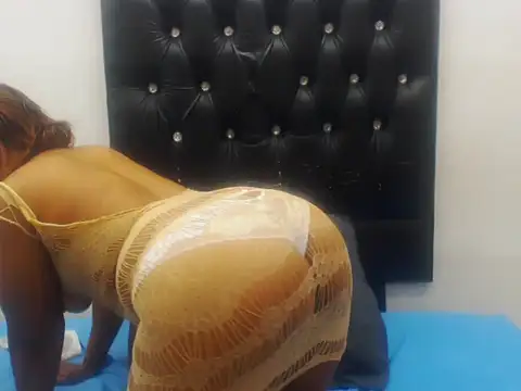 SultrySirenX online show from April 8, 4:25 am