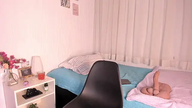 katyRousseX  online show from July 23, 4:04 pm