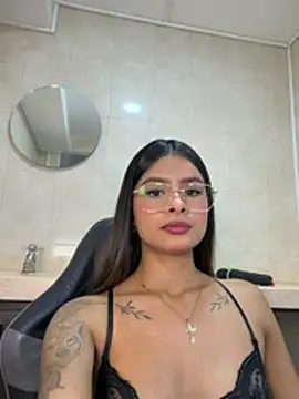 dulce glow  online show from May 6, 3:54 am