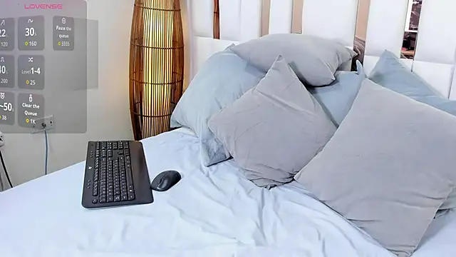 lia damasco online show from June 17, 3:57 pm