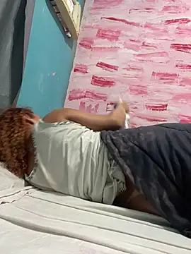 nandinharuivinha22 online show from April 12, 10:40 am