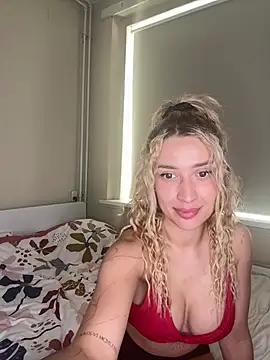 BlondeChiara online show from April 22, 5:10 pm