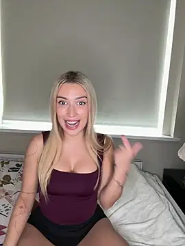 BlondeChiara online show from April 17, 4:20 pm