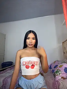 pocahontasbaby  online show from April 27, 4:31 am