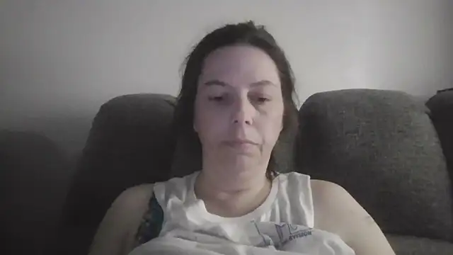 lily1982 online show from April 26, 4:05 pm