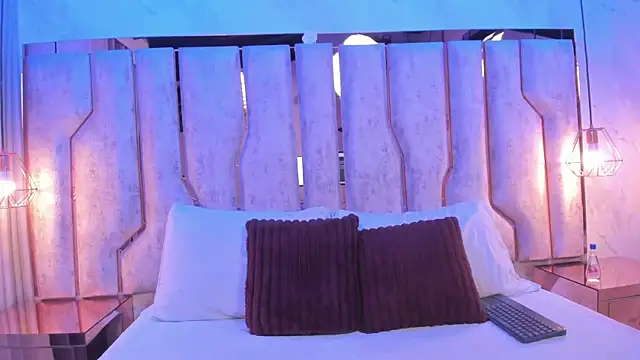 Sophie hot25 online show from April 10, 3:12 am