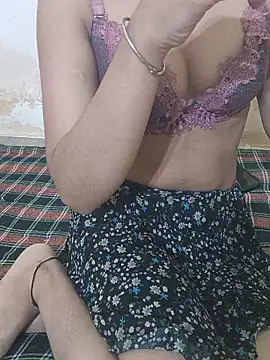 Baby-Doll  online show from May 18, 4:18 am
