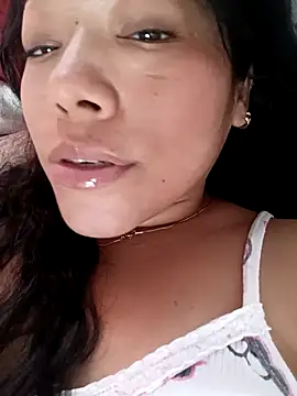 gatita2303 online show from May 2, 9:18 pm