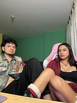 hotlatinocouple   online show from May 16, 12:13 am