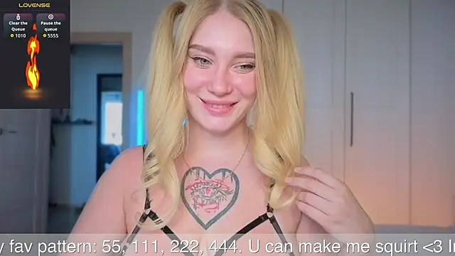 AliceMilr online show from August 3, 9:37 am