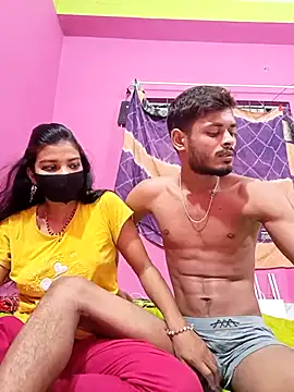 Hot-Couple4 online show from April 19, 7:05 pm