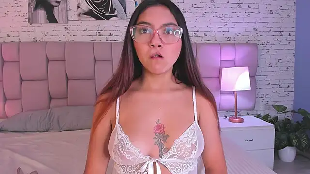 AshleeyRoberts online show from May 12, 1:07 pm