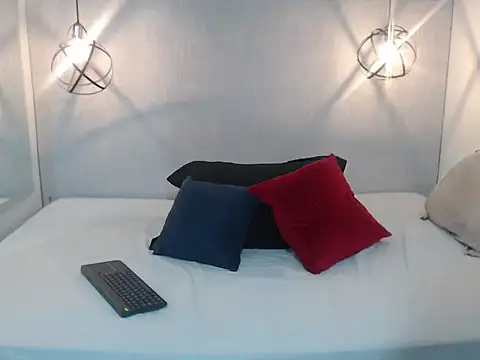 Migatica johnson12 online show from April 21, 3:24 am