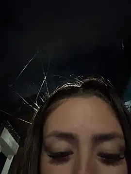 valesaenz   online show from April 22, 4:20 am