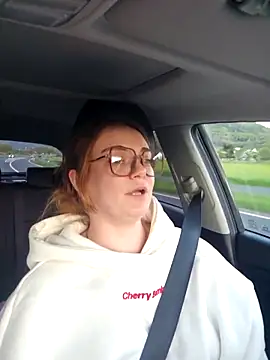 AliceLiddle  online show from April 19, 6:10 pm