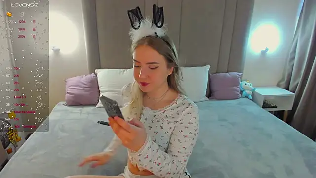 Liacandy  online show from June 24, 1:59 am