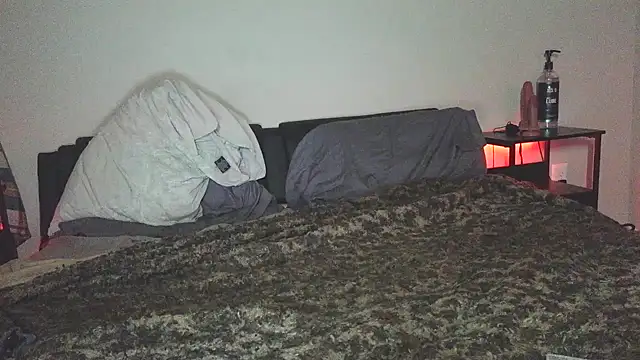 hisgothslvt online show from April 13, 1:07 am