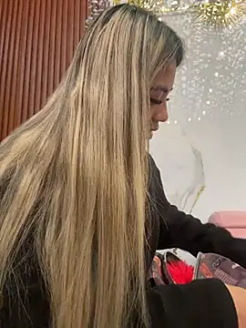 Kimmiebellarie online show from July 7, 12:19 pm